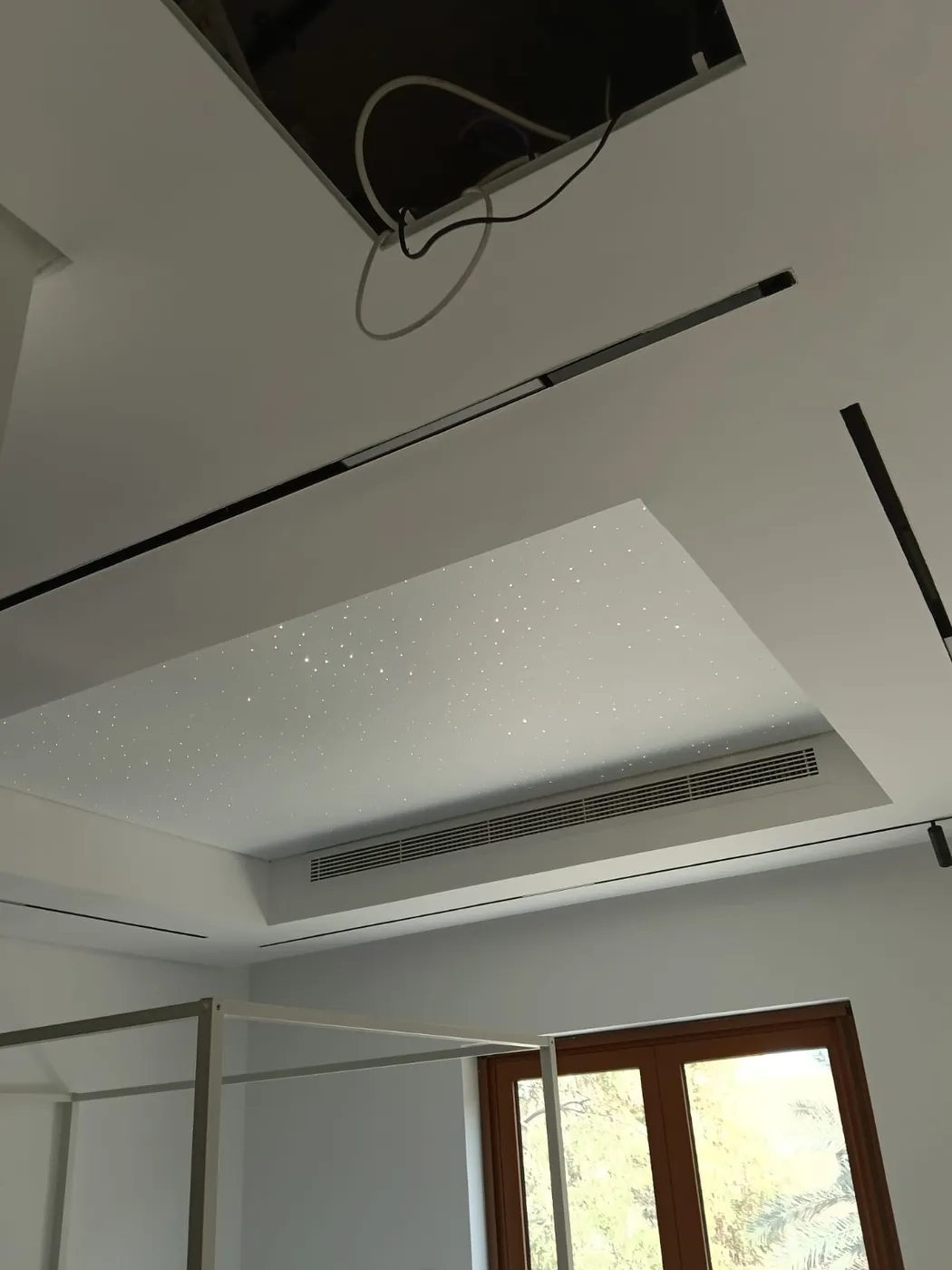 Matte stretch ceiling finish